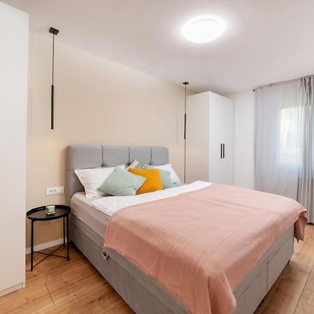 Cro.Lo Modern Retreat Leilighet Split Eksteriør bilde
