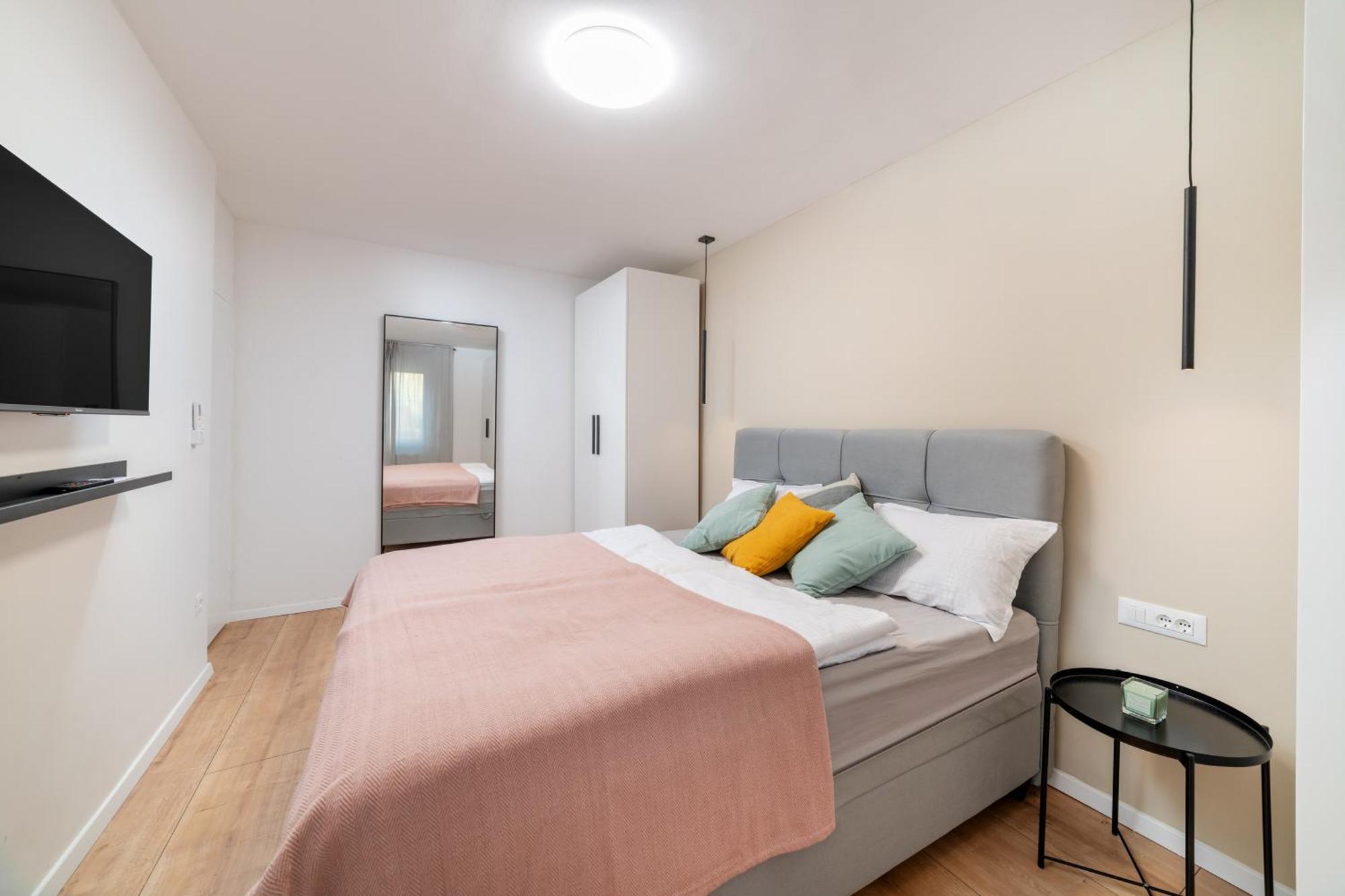 Cro.Lo Modern Retreat Leilighet Split Eksteriør bilde